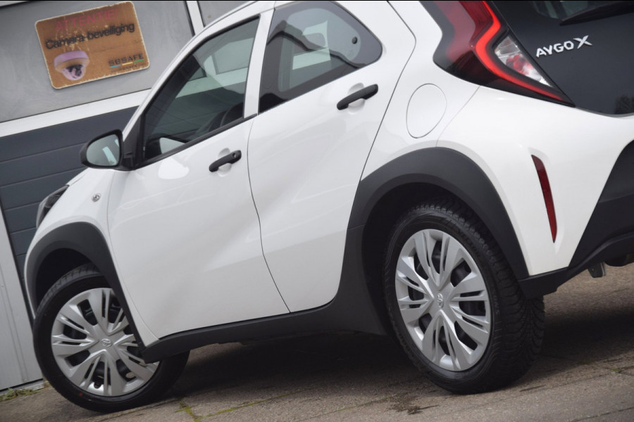Toyota Aygo X 1.0 VVT-i MT APPLE CARPLAY/ADAPTIEVE CRUISE/LED DAGRIJ VERLICHTING