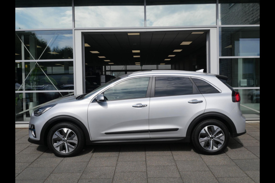 Kia e-Niro DynamicPlusLine 64 kWh | Schuif-kantel dak | Stoel-stuurverwarming | Carplay | Keyless | Navi | Cruise |
