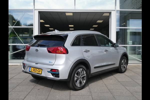 Kia e-Niro DynamicPlusLine 64 kWh | Schuif-kantel dak | Stoel-stuurverwarming | Carplay | Keyless | Navi | Cruise |