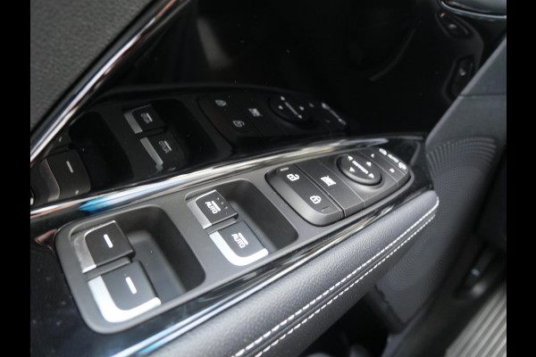 Kia e-Niro DynamicPlusLine 64 kWh | Schuif-kantel dak | Stoel-stuurverwarming | Carplay | Keyless | Navi | Cruise |