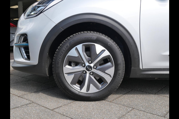 Kia e-Niro DynamicPlusLine 64 kWh | Schuif-kantel dak | Stoel-stuurverwarming | Carplay | Keyless | Navi | Cruise |