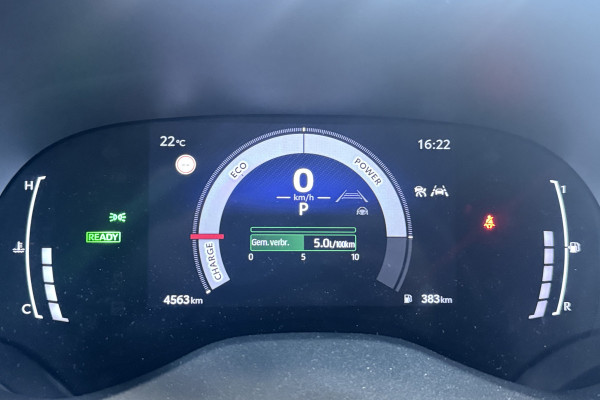 Toyota Yaris Cross 1.5 Hybrid 115 Dynamic (STOELVERWARMING, STUURVERWARMING, CAMERA, ADAPTIEVE CRUISE CONTROL, PARKEERSENSOREN)
