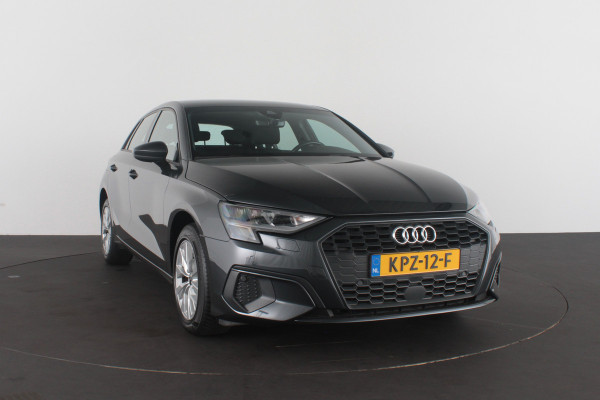 Audi A3 Sportback 40 TFSI e Edition > Plug-in hybride/Manhattangrijs/All season banden/12 maanden garantie