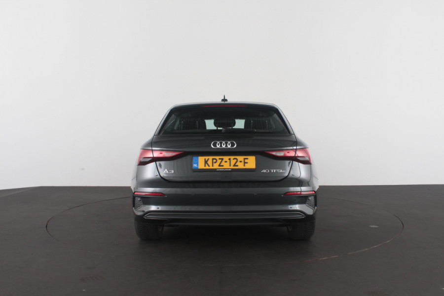 Audi A3 Sportback 40 TFSI e Edition > Plug-in hybride/Manhattangrijs/All season banden/12 maanden garantie