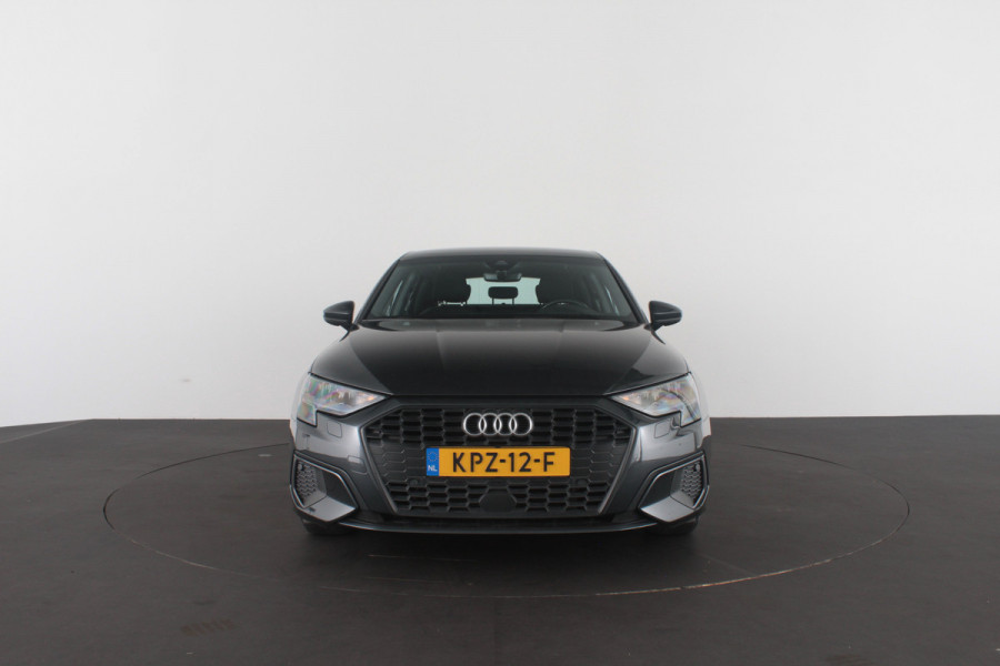 Audi A3 Sportback 40 TFSI e Edition > Plug-in hybride/Manhattangrijs/All season banden/12 maanden garantie