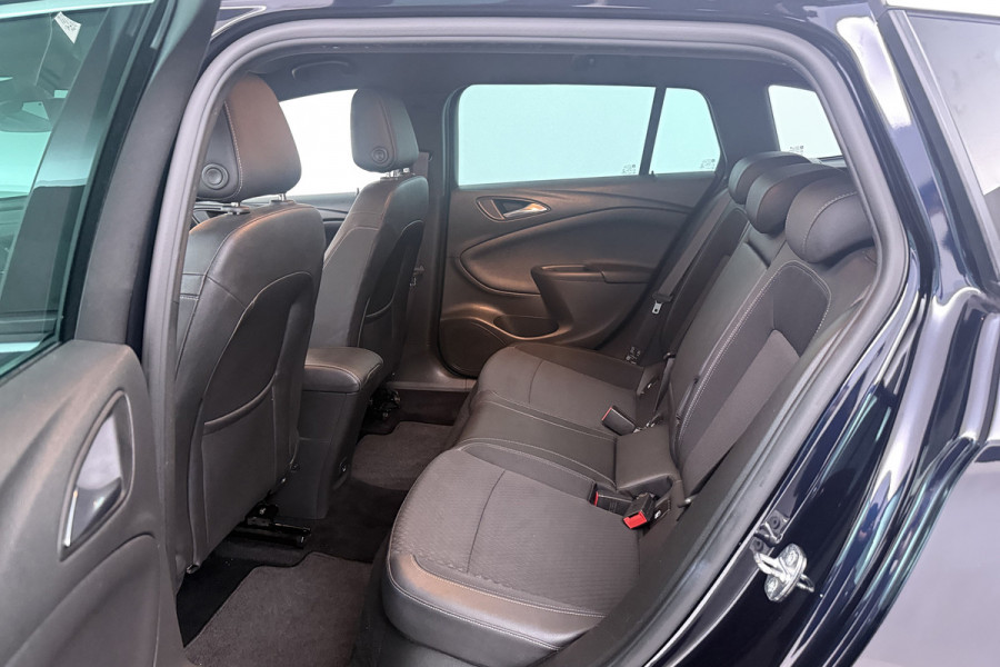 Opel Astra Sports Tourer 1.0 Turbo Business Executive (TREKHAAK, CAMERA, STOEL/STUUR VERWARMING, NAVIGATIE, PARKEERSENSOREN)