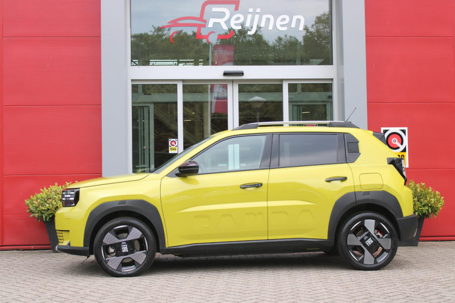 Fiat Grande Panda LA PRIMA 113PK 11 kW 44 kWh | WINTERPACK: STOEL/STUUR/VOORRUIT VERWARMING | DRAADLOZE APPLE CARPLAY/ANDROID AUTO | NAVIGATIE | ACHTERUITRIJCAMERA | PARKEERSENSOREN VOOR + ACHTER | DRAADLOZE TELEFOONLADER | LED KOPLAMPEN | CLIMATE CONTROL | 3-FASE | 17" LICHTMETALEN VELGEN | PRIVACY GLASS | ACHTERSPOILER |