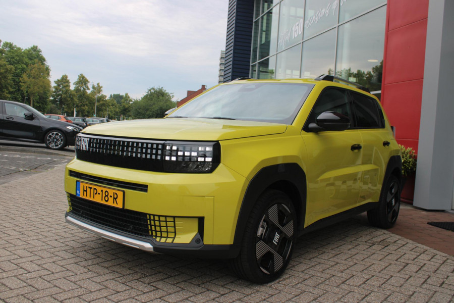 Fiat Grande Panda LA PRIMA 113PK 11 kW 44 kWh | WINTERPACK: STOEL/STUUR/VOORRUIT VERWARMING | DRAADLOZE APPLE CARPLAY/ANDROID AUTO | NAVIGATIE | ACHTERUITRIJCAMERA | PARKEERSENSOREN VOOR + ACHTER | DRAADLOZE TELEFOONLADER | LED KOPLAMPEN | CLIMATE CONTROL | 3-FASE | 17" LICHTMETALEN VELGEN | PRIVACY GLASS | ACHTERSPOILER |