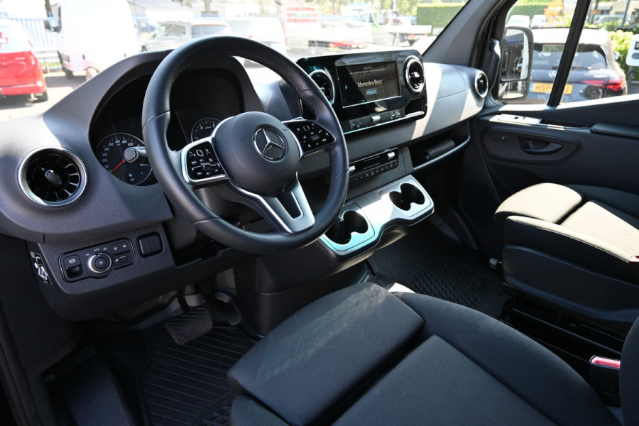 Mercedes-Benz Sprinter 319 CDI 4x4 L2H2 AWD Draaistoelen, 360 Graden camera, LED, Standkachel