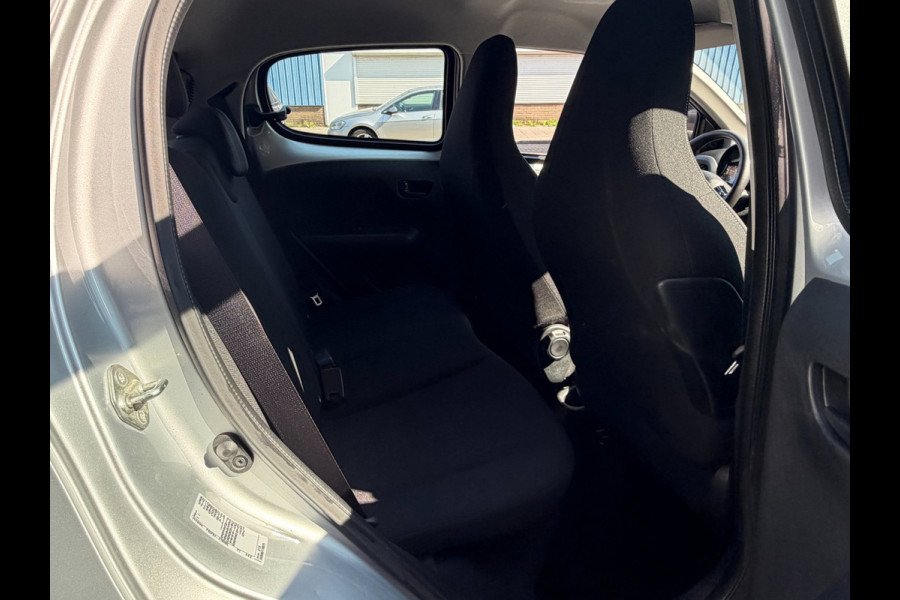 Peugeot 108 1.0 e-VTi Active - 25.000 km - 5Drs I Airco I LED / Xenon I Comfort pakket I Dealer onderhouden