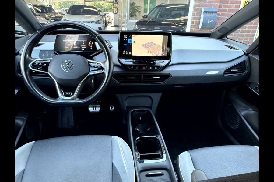 Volkswagen ID.3 First Plus 58 kWh SOH 90.4%, 20''Lmv, Trekhaak
