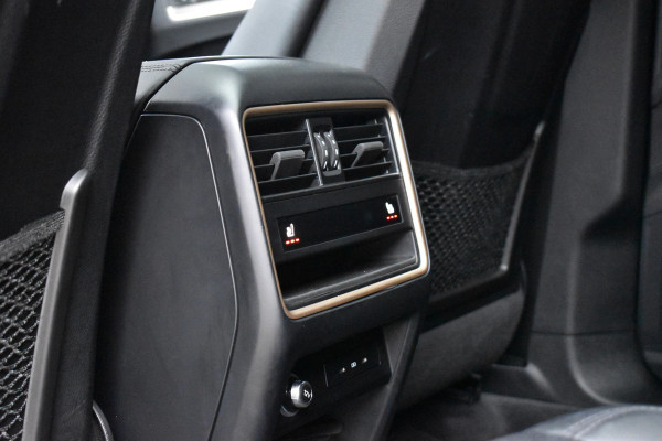 Porsche Cayenne Coupé 3.0 E-Hybrid Sport Design Carbon | Pano | Bijrijdersdisplay | ACC | Bose | 18-voudig Stoelen | 22'' Wielen |