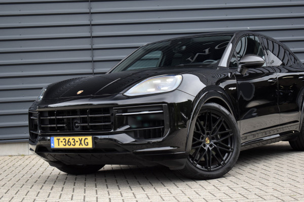 Porsche Cayenne Coupé 3.0 E-Hybrid Sport Design Carbon | Pano | Bijrijdersdisplay | ACC | Bose | 18-voudig Stoelen | 22'' Wielen |