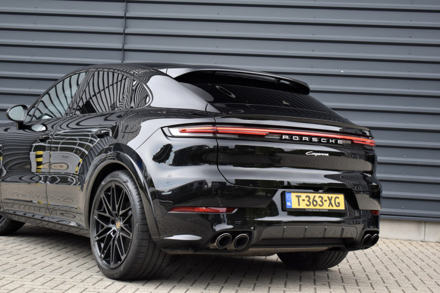 Porsche Cayenne Coupé 3.0 E-Hybrid Sport Design Carbon | Pano | Bijrijdersdisplay | ACC | Bose | 18-voudig Stoelen | 22'' Wielen |