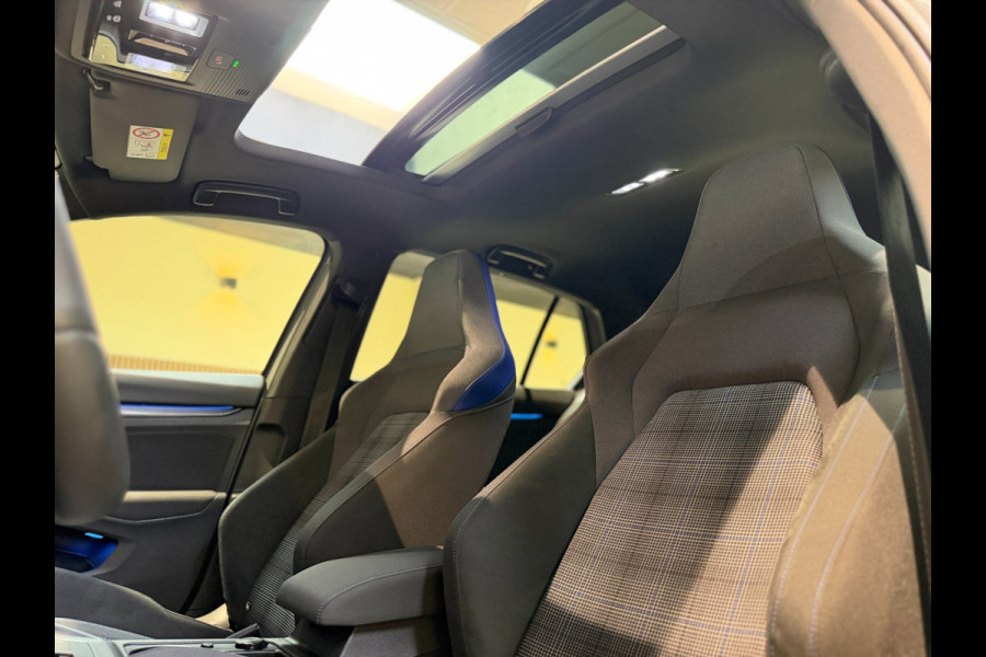 Volkswagen Golf 1.4 eHybrid GTE|Pano|Keyless|Matrix|HUD|Sfeer|