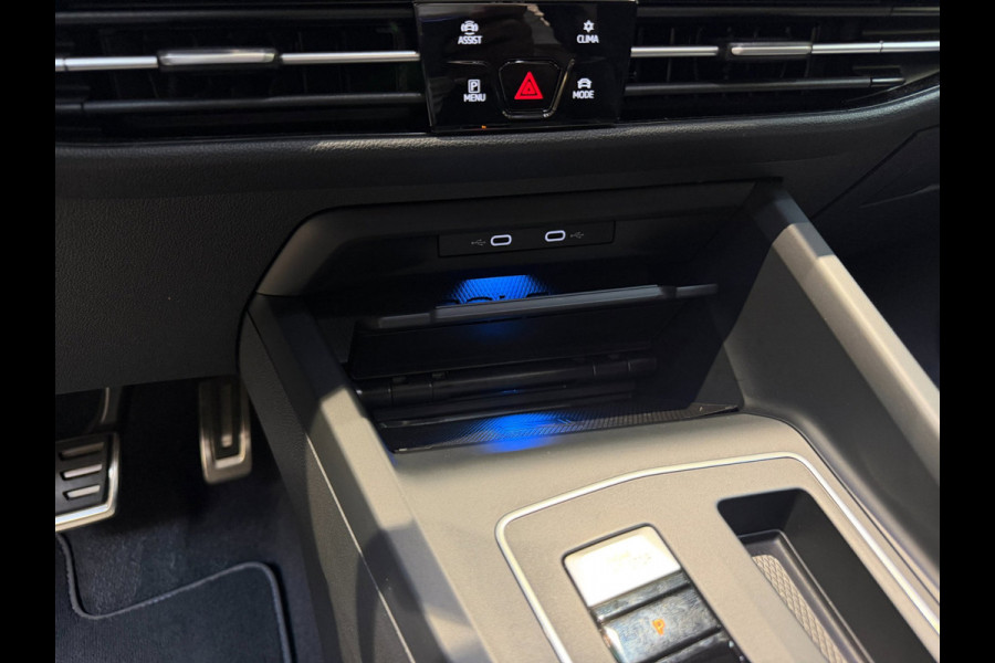 Volkswagen Golf 1.4 eHybrid GTE|Pano|Keyless|Matrix|HUD|Sfeer|
