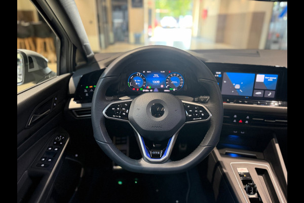 Volkswagen Golf 1.4 eHybrid GTE|Pano|Keyless|Matrix|HUD|Sfeer|