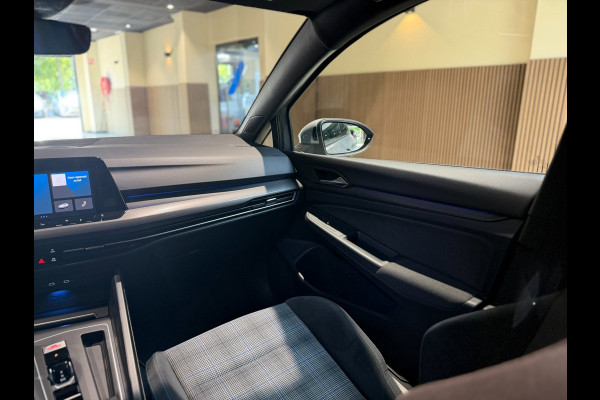 Volkswagen Golf 1.4 eHybrid GTE|Pano|Keyless|Matrix|HUD|Sfeer|