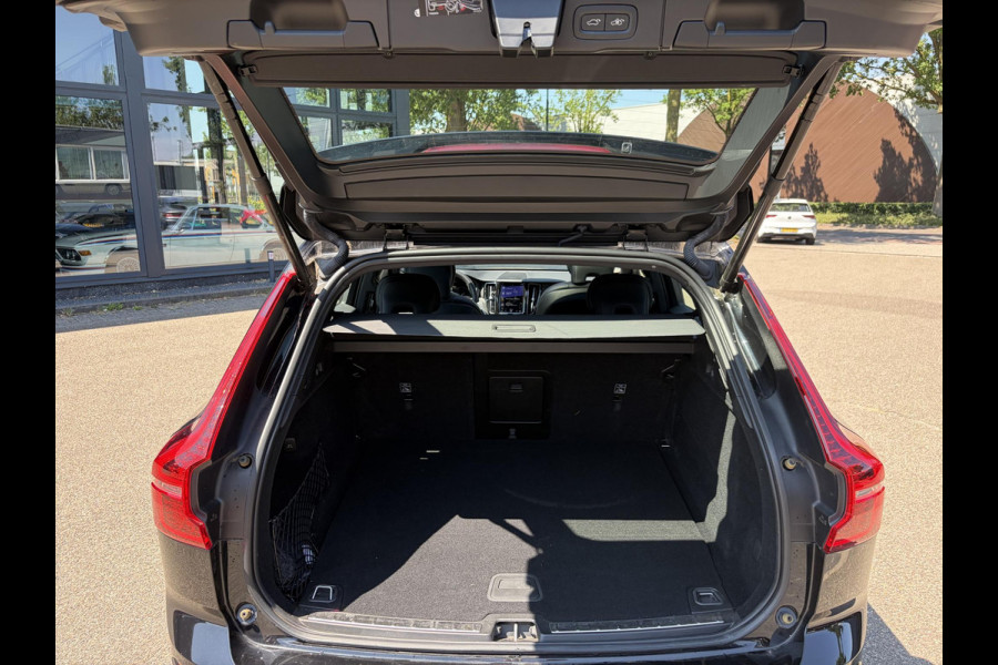 Volvo XC60 2.0 Recharge T6 AWD R-Design 35.000KM! | VOLLEDIG VOLVO DEALER ONDERHOUDEN| HARMAND KARDON| MEMORY STOEL| ELEKTRISCHE ACHTERKLEP| STOELVENTILATIE| PANO| NAPPALEER|