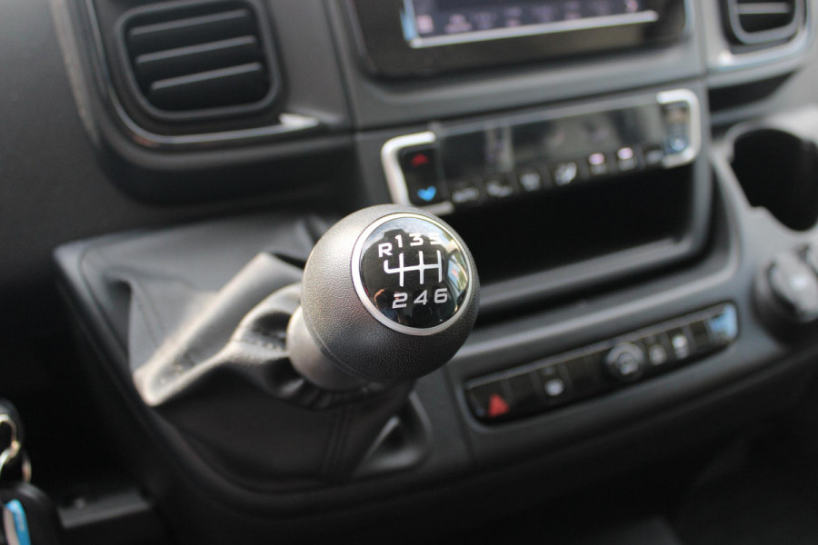 Fiat Ducato 33 2.2 MultiJet 140PK L3H2 | NIEUWE BUS! BPM VRIJ! | ACHTERUITRIJ CAMERA | APPLE CARPLAY/ANDROID AUTO | 3-ZITS | CRUISE CONTROL | CLIMATE CONTROL | DAB+ RADIO | DIGITALE COCKPIT |