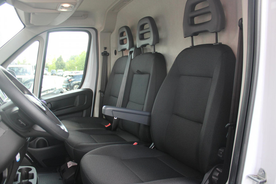 Fiat Ducato 33 2.2 MultiJet 140PK L3H2 | NIEUWE BUS! BPM VRIJ! | ACHTERUITRIJ CAMERA | APPLE CARPLAY/ANDROID AUTO | 3-ZITS | CRUISE CONTROL | CLIMATE CONTROL | DAB+ RADIO | DIGITALE COCKPIT |