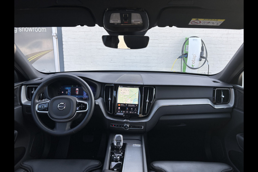 Volvo XC60 2.0 T6 Plug-in hybrid AWD Ultra Black Edition Long Range | Zwenkbare trekhaak | Panorama dak | Stoelverkoeling+Massage | Blis | Memory |