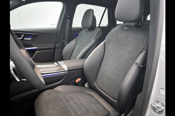 Mercedes-Benz GLC 300e 4MATIC Business Solution AMG | Advanced plus | Nightpakket | Parkeerpakket | Trekhaak | Treeplanken in aluminiumlook | Middenconsole metaalstructuur | Panoramaschuifdak | 20 inch vijfspaaks lichtmetalen AMG-velgen |