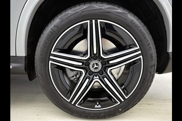 Mercedes-Benz GLC 300e 4MATIC Business Solution AMG | Advanced plus | Nightpakket | Parkeerpakket | Trekhaak | Treeplanken in aluminiumlook | Middenconsole metaalstructuur | Panoramaschuifdak | 20 inch vijfspaaks lichtmetalen AMG-velgen |