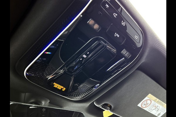 Mercedes-Benz GLC 300e 4MATIC Business Solution AMG | Advanced plus | Nightpakket | Parkeerpakket | Trekhaak | Treeplanken in aluminiumlook | Middenconsole metaalstructuur | Panoramaschuifdak | 20 inch vijfspaaks lichtmetalen AMG-velgen |