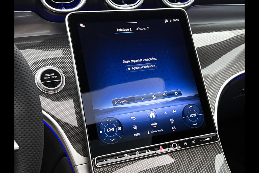 Mercedes-Benz GLC 300e 4MATIC Business Solution AMG | Advanced plus | Nightpakket | Parkeerpakket | Trekhaak | Treeplanken in aluminiumlook | Middenconsole metaalstructuur | Panoramaschuifdak | 20 inch vijfspaaks lichtmetalen AMG-velgen |