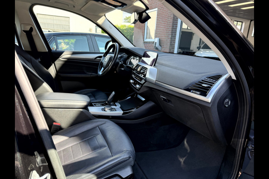 BMW X3 sDrive18d 150pk High Executive Leer, Navi, Trekhaak
