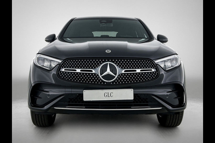 Mercedes-Benz GLC Coupé 300e 4MATIC Business Solution AMG | Advanced plus | Parkeerpakket met achteruitcamera | 19” vijfspaaks lichtmetalen AMG-velgen | URBAN GUARD Plus | Sierdelen ruitlook zilvergrijs | Warmtewerend, donkergetint glas |