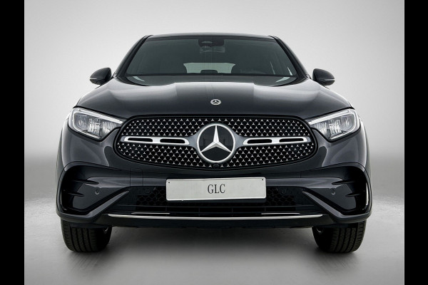 Mercedes-Benz GLC Coupé 300e 4MATIC Business Solution AMG | Advanced plus | Parkeerpakket met achteruitcamera | 19” vijfspaaks lichtmetalen AMG-velgen | URBAN GUARD Plus | Sierdelen ruitlook zilvergrijs | Warmtewerend, donkergetint glas |