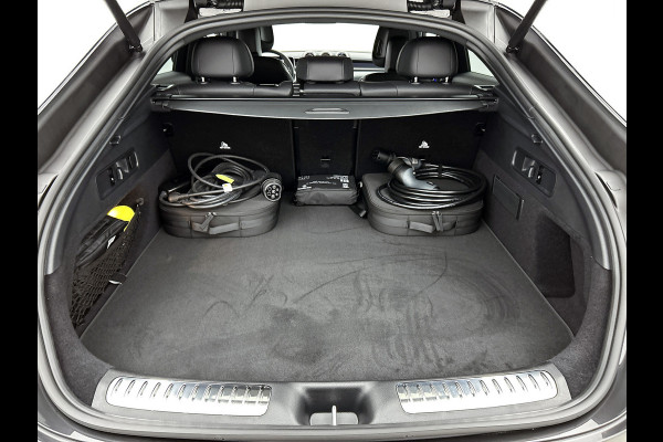 Mercedes-Benz GLC Coupé 300e 4MATIC Business Solution AMG | Advanced plus | Parkeerpakket met achteruitcamera | 19” vijfspaaks lichtmetalen AMG-velgen | URBAN GUARD Plus | Sierdelen ruitlook zilvergrijs | Warmtewerend, donkergetint glas |