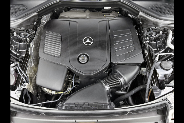 Mercedes-Benz GLC Coupé 300e 4MATIC Business Solution AMG | Advanced plus | Parkeerpakket met achteruitcamera | 19” vijfspaaks lichtmetalen AMG-velgen | URBAN GUARD Plus | Sierdelen ruitlook zilvergrijs | Warmtewerend, donkergetint glas |