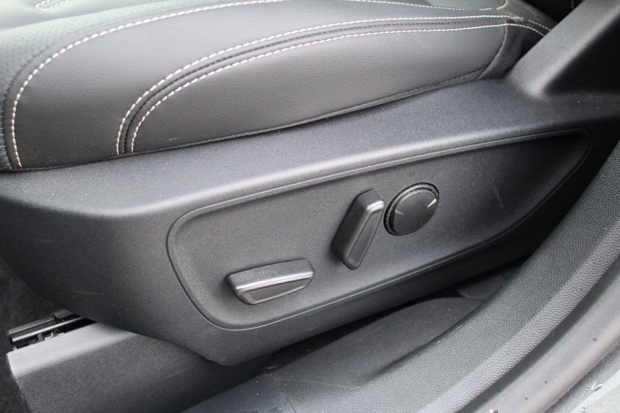 Ford Kuga 2.5 PHEV Vignale | Head-up | BLIS | Adaptieve cruise | B&O | Trekhaak