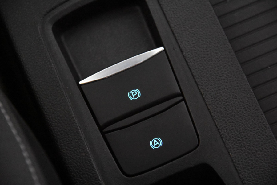 Ford Focus Edition *Navigatie*Airco*PDC*
