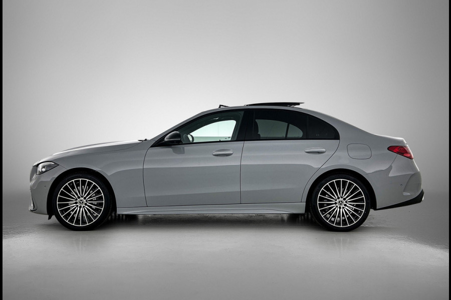 Mercedes-Benz C-Klasse 300 e 140 Years Edition | Premium Plus | Nightpakket | Trekhaak  | Middenconsole metaalstructuur | Panoramaschuifdak | 360° camera | Sfeerverlichting | Sierdelen metaalstructuur | Smartphone-integratie |