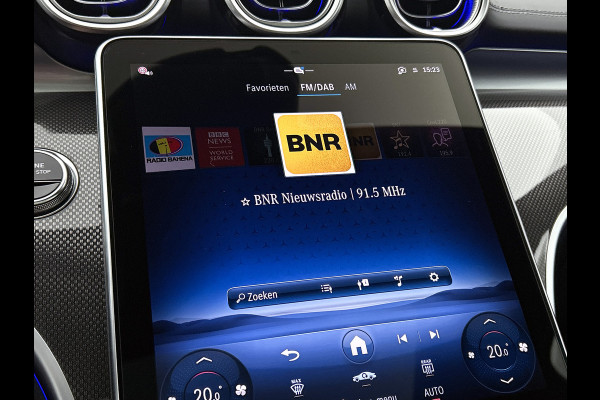 Mercedes-Benz C-Klasse 300 e 140 Years Edition | Premium Plus | Nightpakket | Trekhaak  | Middenconsole metaalstructuur | Panoramaschuifdak | 360° camera | Sfeerverlichting | Sierdelen metaalstructuur | Smartphone-integratie |