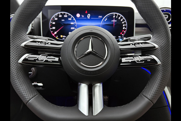 Mercedes-Benz C-Klasse 300 e 140 Years Edition | Premium Plus | Nightpakket | Trekhaak  | Middenconsole metaalstructuur | Panoramaschuifdak | 360° camera | Sfeerverlichting | Sierdelen metaalstructuur | Smartphone-integratie |