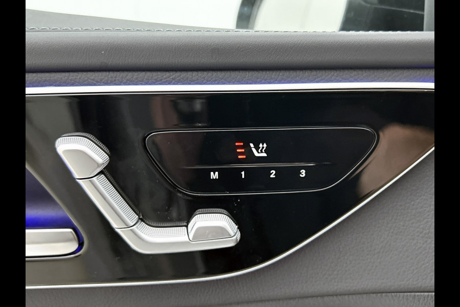 Mercedes-Benz C-Klasse 300 e 140 Years Edition | Premium Plus | Nightpakket | Trekhaak  | Middenconsole metaalstructuur | Panoramaschuifdak | 360° camera | Sfeerverlichting | Sierdelen metaalstructuur | Smartphone-integratie |