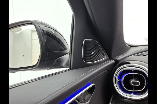 Mercedes-Benz C-Klasse 300 e 140 Years Edition | Premium Plus | Nightpakket | Trekhaak  | Middenconsole metaalstructuur | Panoramaschuifdak | 360° camera | Sfeerverlichting | Sierdelen metaalstructuur | Smartphone-integratie |