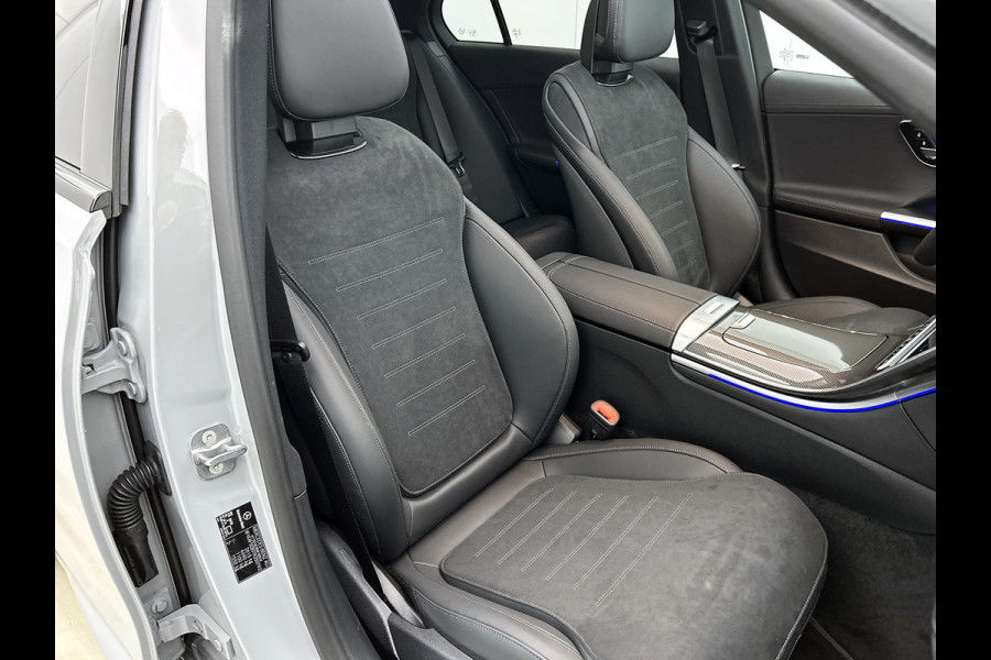 Mercedes-Benz C-Klasse 300 e 140 Years Edition | Premium Plus | Nightpakket | Trekhaak  | Middenconsole metaalstructuur | Panoramaschuifdak | 360° camera | Sfeerverlichting | Sierdelen metaalstructuur | Smartphone-integratie |