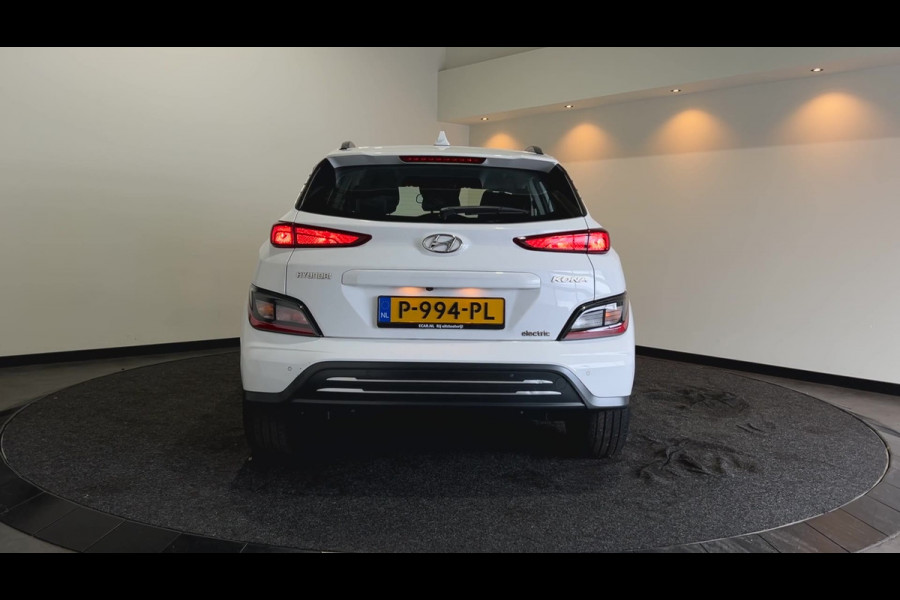 Hyundai Kona EV Comfort 39 kWh SOH 95,2% | Verwarmde stoelen | Digitaal dashboard | Warmtepomp | Navigatie