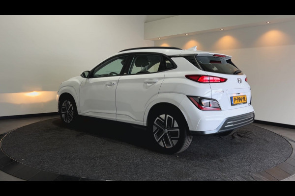 Hyundai Kona EV Comfort 39 kWh SOH 95,2% | Verwarmde stoelen | Digitaal dashboard | Warmtepomp | Navigatie