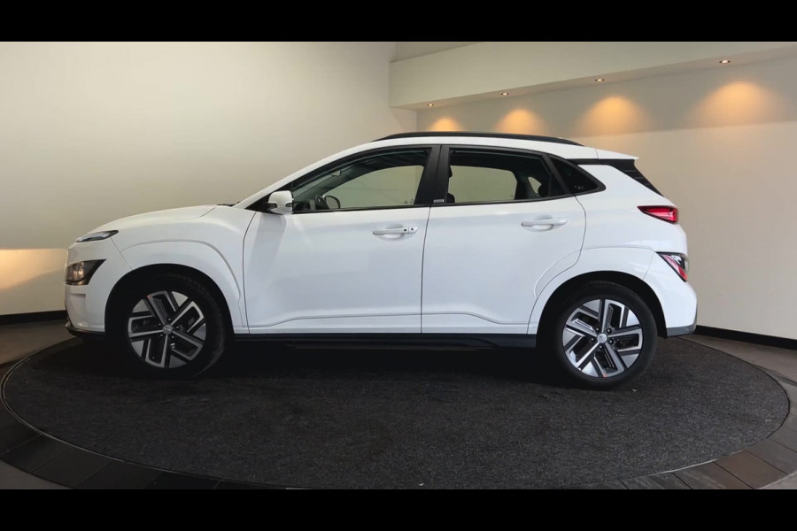 Hyundai Kona EV Comfort 39 kWh SOH 95,2% | Verwarmde stoelen | Digitaal dashboard | Warmtepomp | Navigatie