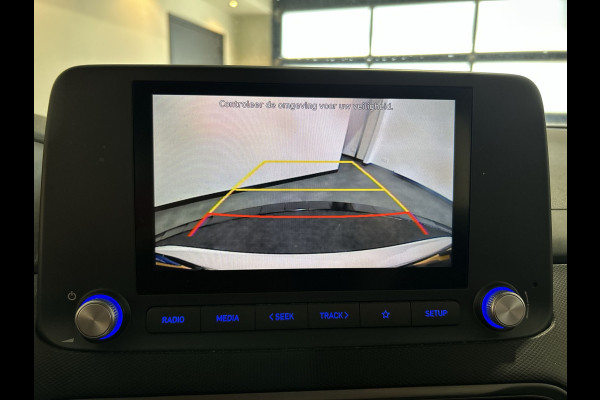Hyundai Kona EV Comfort 39 kWh SOH 95,2% | Verwarmde stoelen | Digitaal dashboard | Warmtepomp | Navigatie