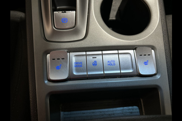 Hyundai Kona EV Comfort 39 kWh SOH 95,2% | Verwarmde stoelen | Digitaal dashboard | Warmtepomp | Navigatie