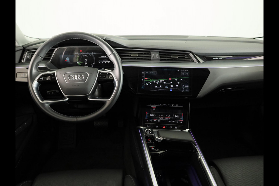 Audi Q8 e-tron 55 quattro Advanced Edition Plus 115 kWh 408pk | Panoramadak | Stoeverwarming voor en achter | Head ip Display | Pack Tour | Pack City
