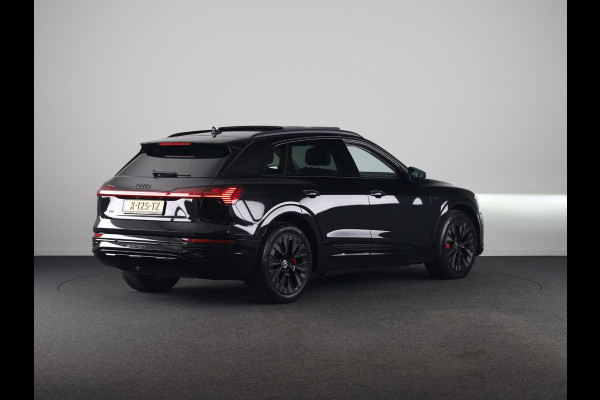 Audi Q8 e-tron 55 quattro Advanced Edition Plus 115 kWh 408pk | Panoramadak | Stoeverwarming voor en achter | Head ip Display | Pack Tour | Pack City